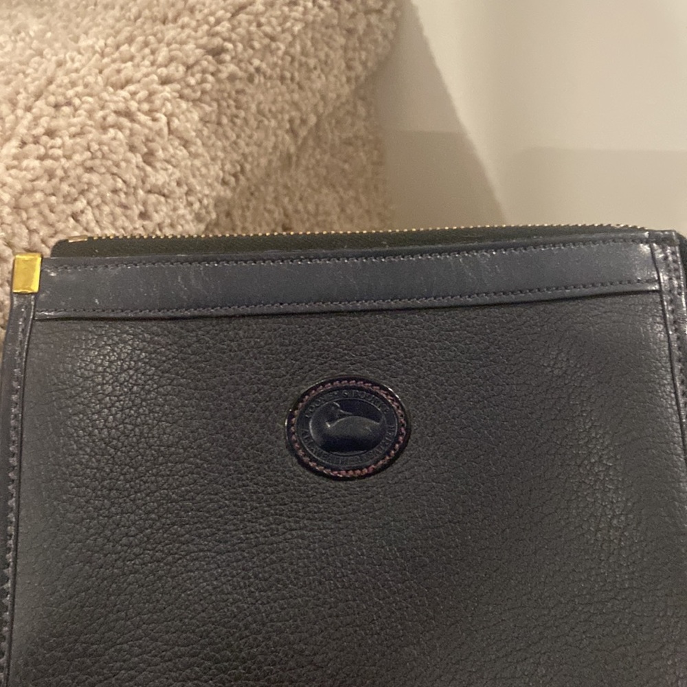 Vintage Classic Dooney & Bourke Black Pebble Leather Crossbody Bag - Picture 10 of 12